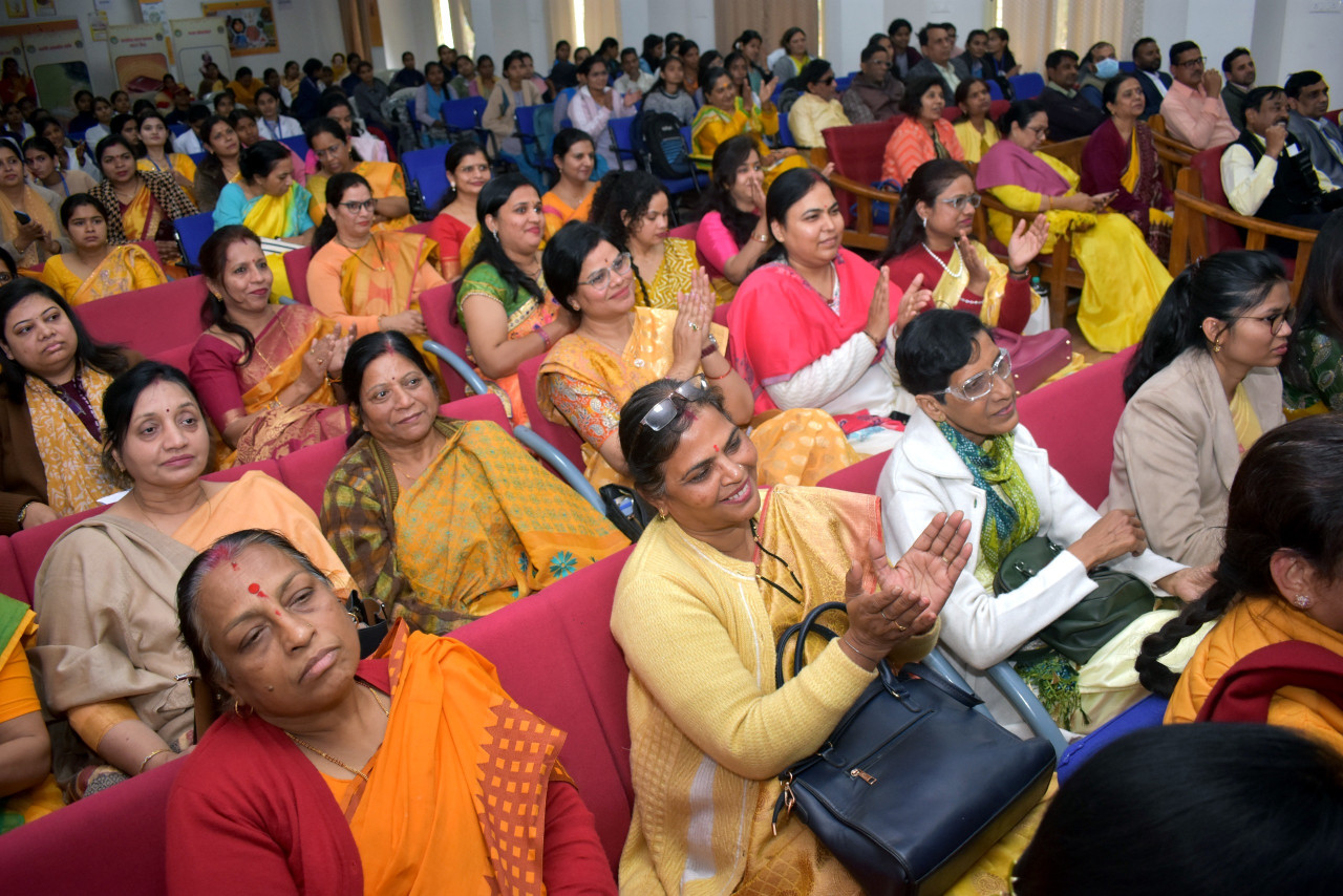 Eat Right : Shine Bright 