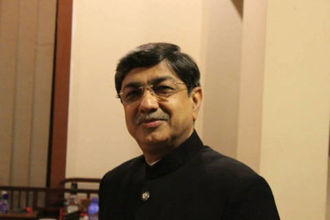 Profile of Dr. Rajesh Dhirawani